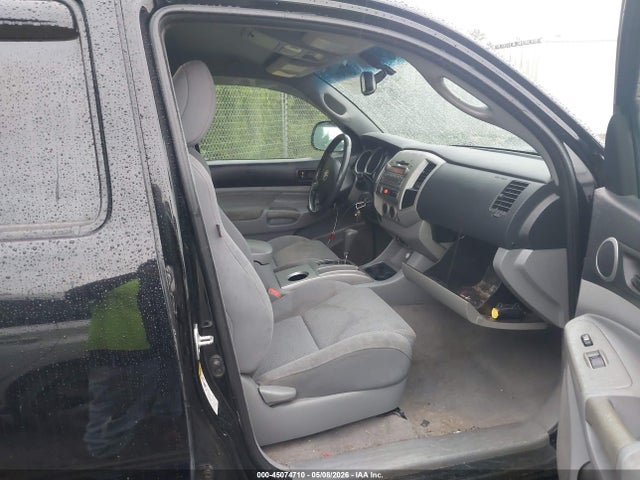 Toyota Tacoma Base V6