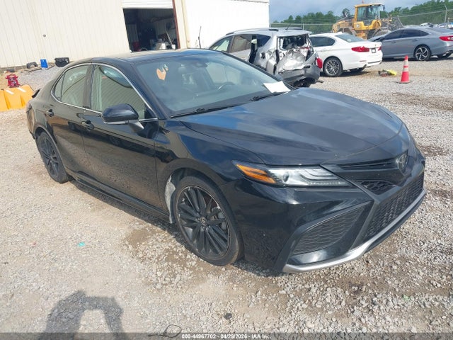 Salvage Toyota Camry Image