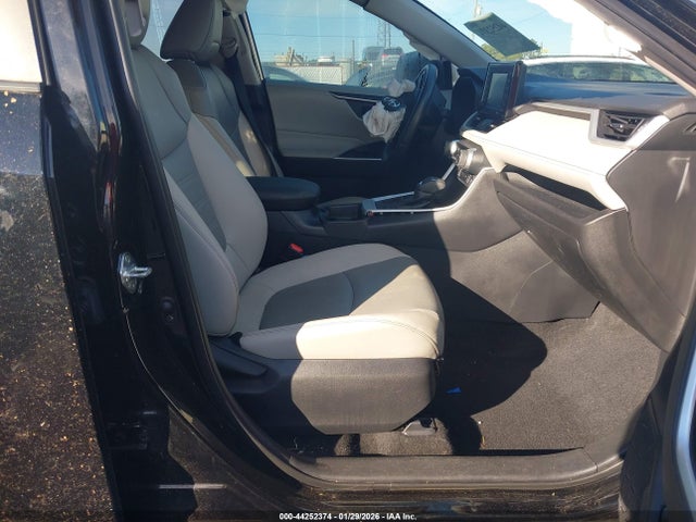 Toyota RAV4 Xle Premium