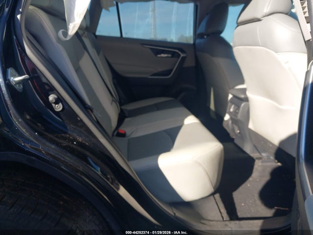 Toyota RAV4 Xle Premium