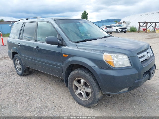 Salvage Honda Pilot Image