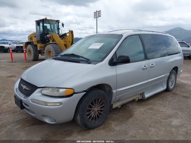 Chrysler Town & Country Limited