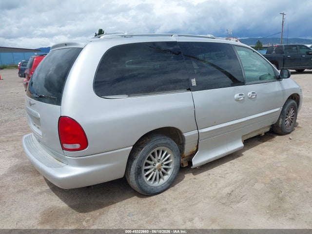 Chrysler Town & Country Limited