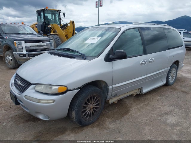 Chrysler Town & Country Limited