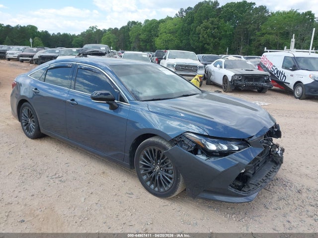 Salvage Toyota Avalon Image