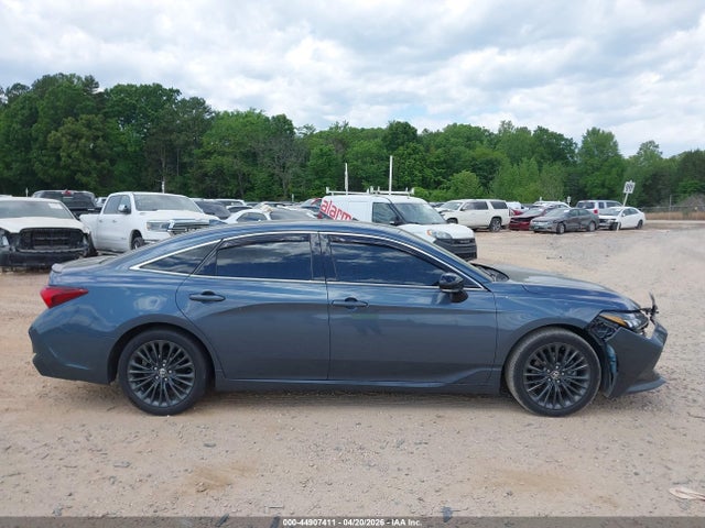 Toyota Avalon Xse