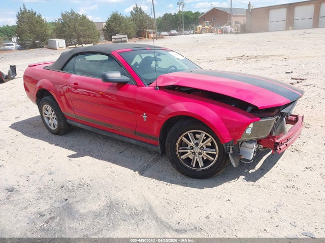 Salvage Ford Mustang Image