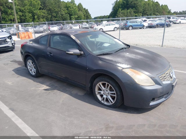 Salvage Nissan Altima Image