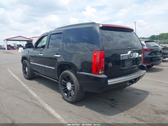 Cadillac Escalade Standard