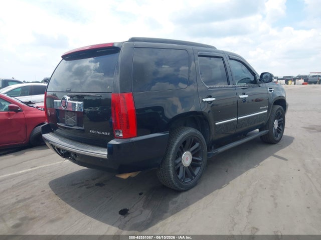 Cadillac Escalade Standard