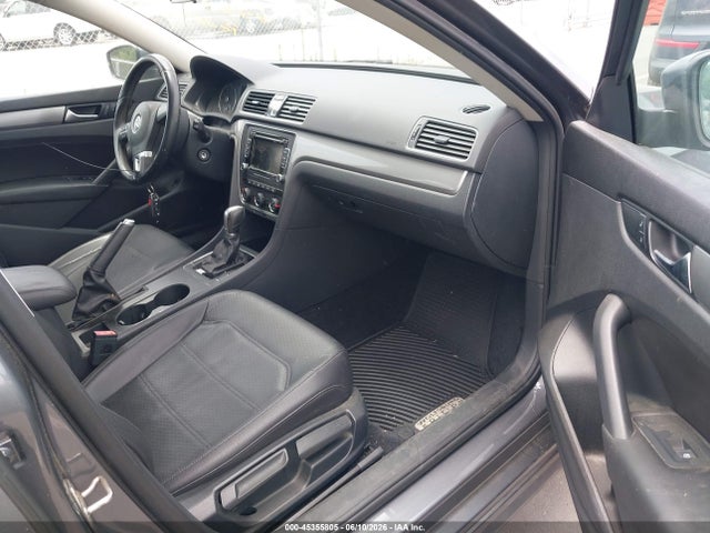 Volkswagen Passat 1.8t Wolfsburg Edition