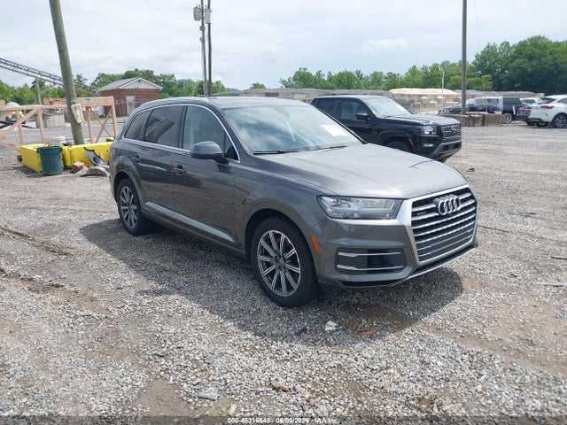 Salvage Audi Q7 Image