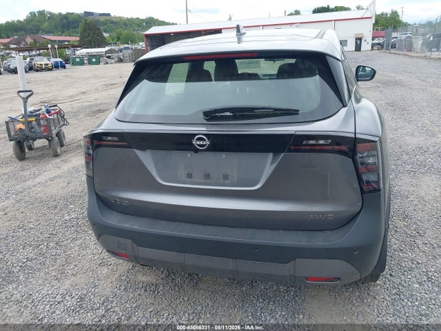 Nissan Kicks S Intelligent Awd