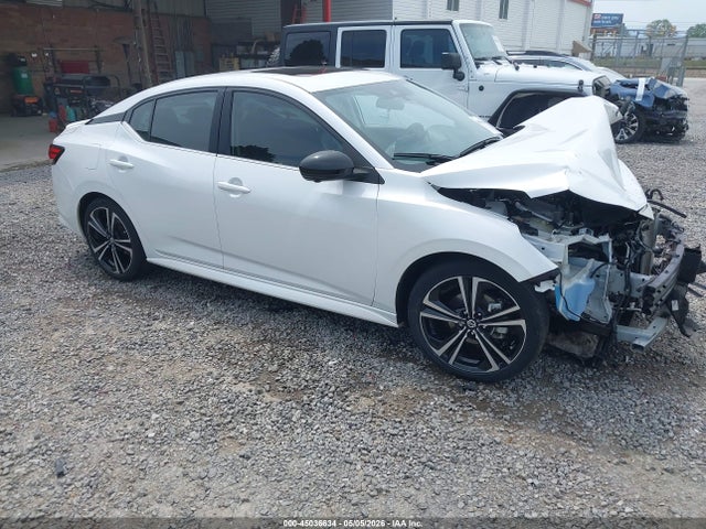 Salvage Nissan Sentra Image