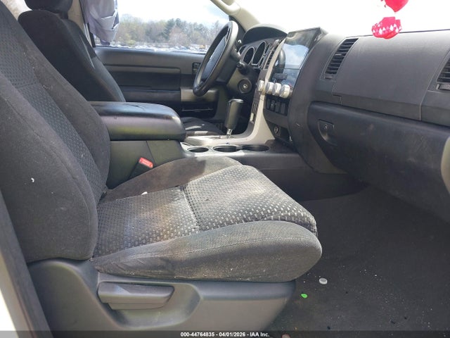 Toyota Tundra Sr5 5.7l V8