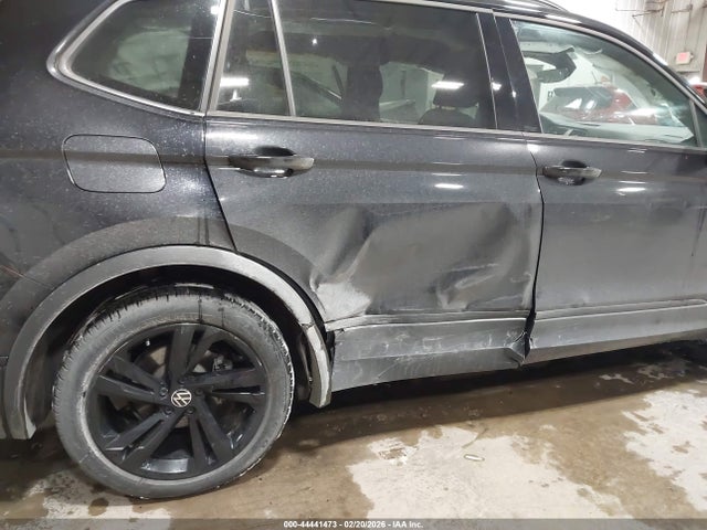 Volkswagen Tiguan 2.0t Se R-line Black