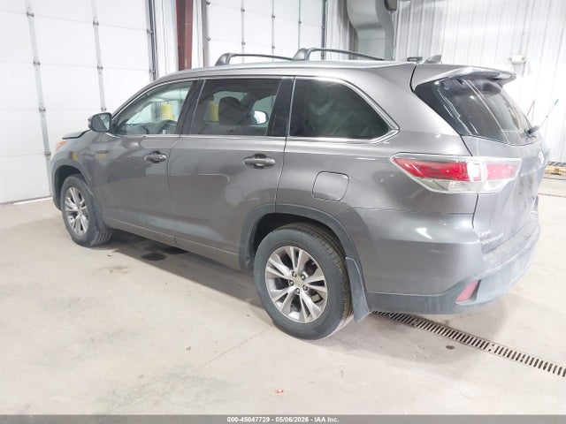 Toyota Highlander Xle V6