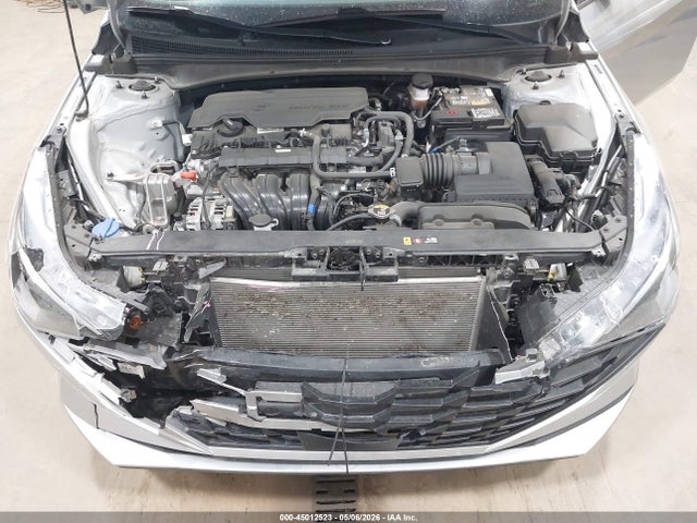 Hyundai ELANTRA Sel