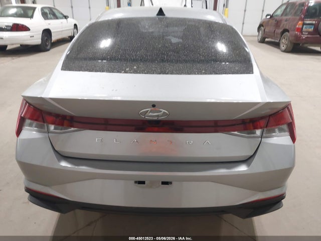 Hyundai ELANTRA Sel