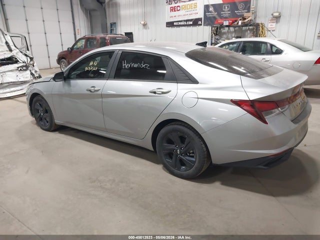 Hyundai ELANTRA Sel