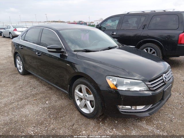 Salvage Volkswagen Passat Image
