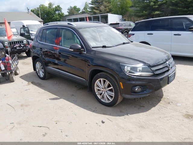 Salvage Volkswagen Tiguan Image