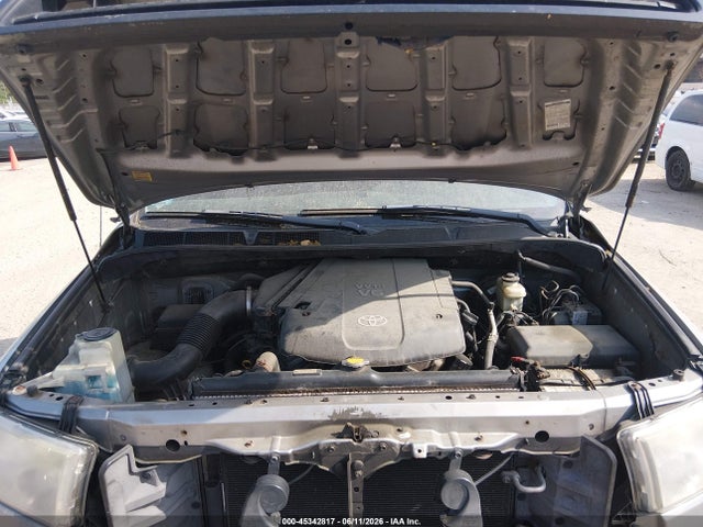 Toyota Tundra Base V6