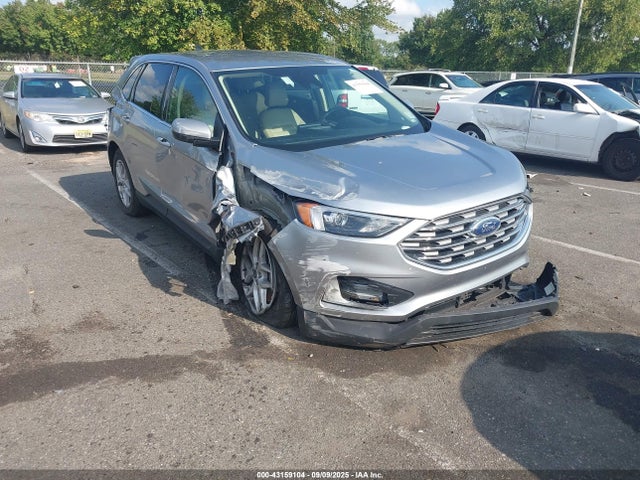 Salvage Ford Edge Image