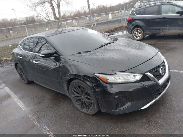 Salvage Nissan Maxima Image