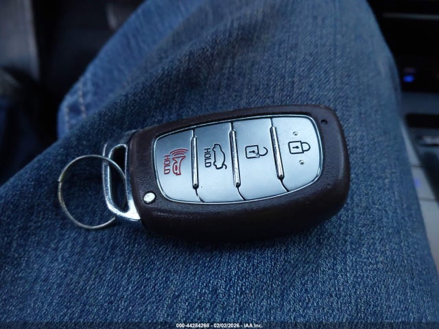 Hyundai ELANTRA Limited