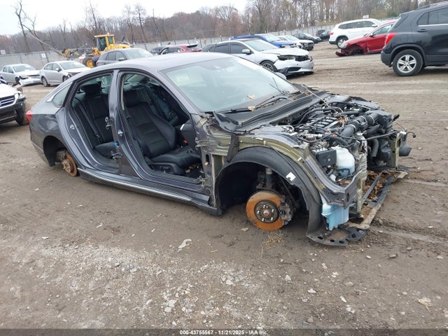 Salvage Honda Accord Image