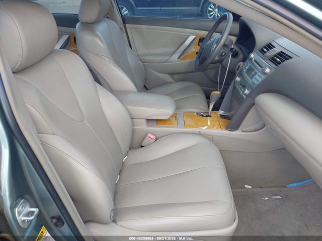 Toyota Camry Xle V6