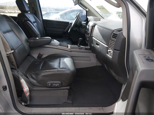 Nissan Pathfinder Se Off-road