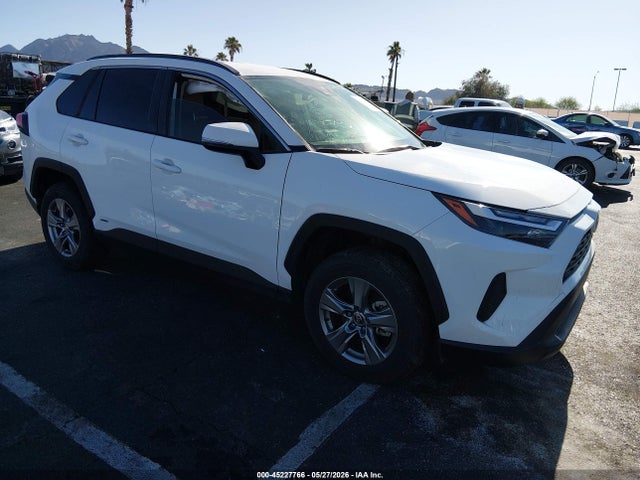 Salvage Toyota RAV4 Image