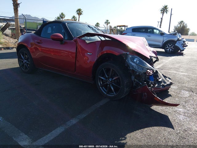 Salvage Mazda MX-5 Miata Image