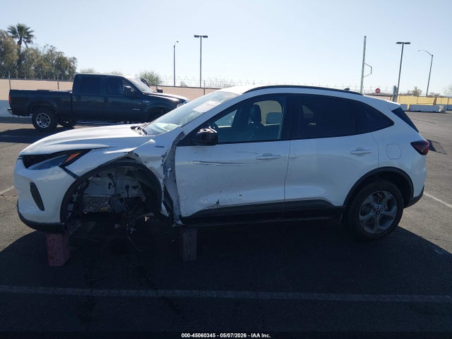 Ford Escape St-line