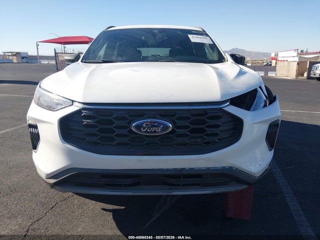 Ford Escape St-line