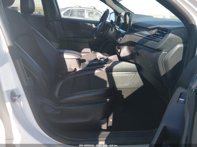 Ford Escape St-line