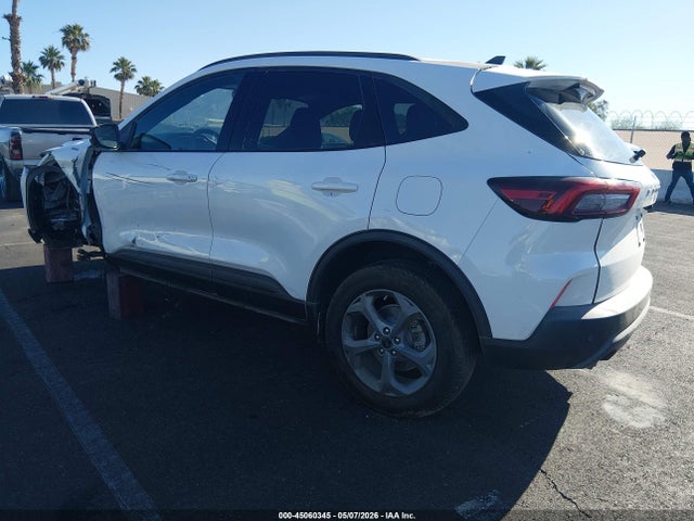 Ford Escape St-line