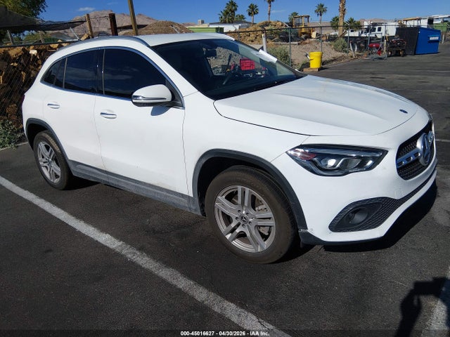 Salvage Mercedes-Benz GLA Image