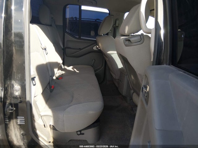 Nissan Frontier S