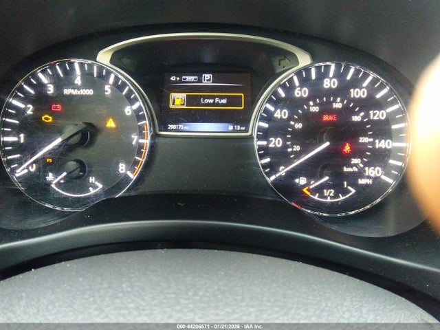 Nissan Pathfinder S
