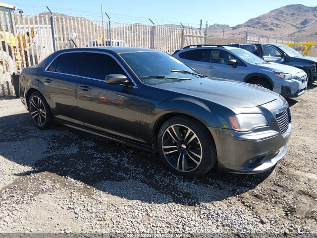 Salvage Chrysler 300 Image