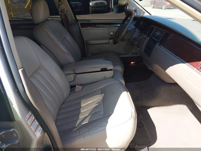 Lincoln Towncar Signature