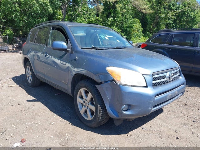 Salvage Toyota RAV4 Image