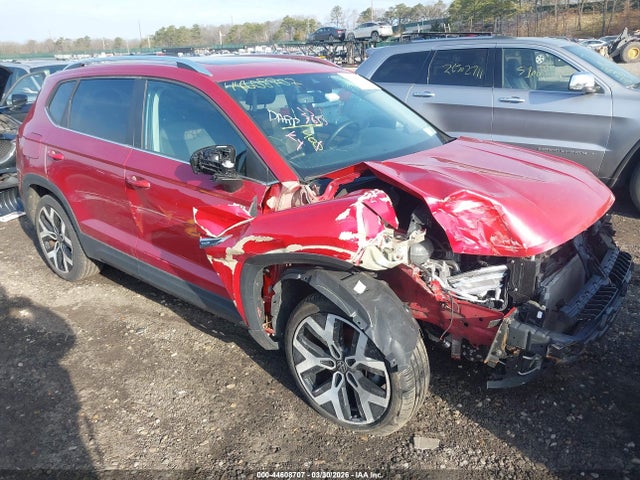 Salvage Volkswagen Taos Image