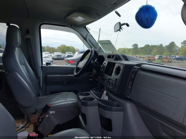 Ford E-350 Xl