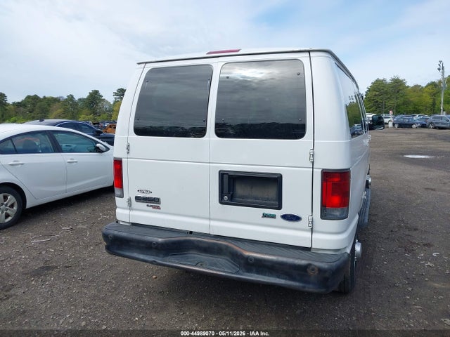 Ford E-350 Xl