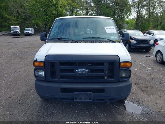 Ford E-350 Xl