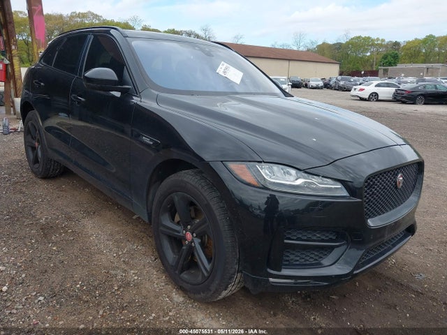 Salvage Jaguar F-PACE Image